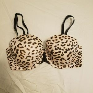 New Victoria Secrets Strapless bra